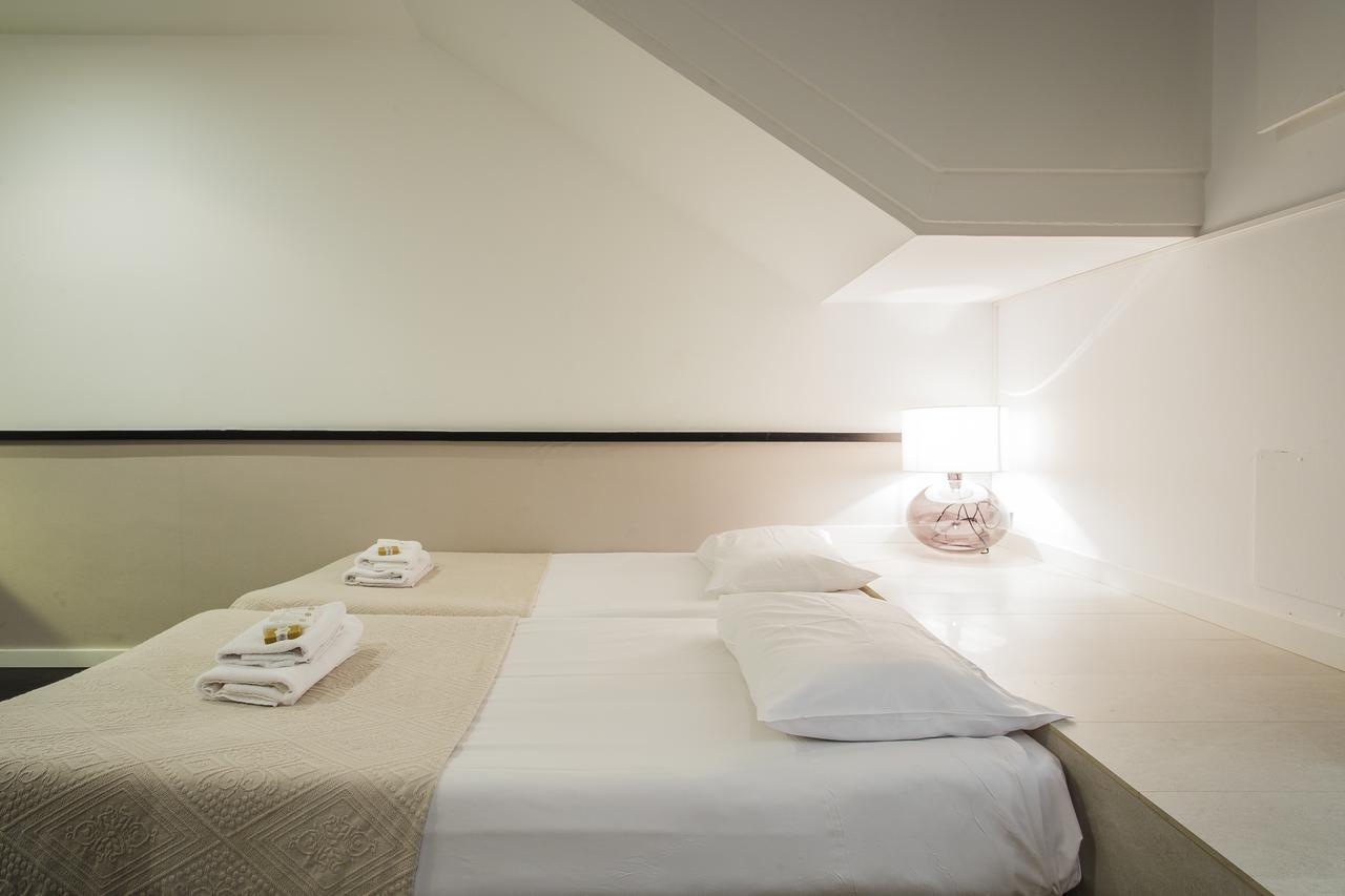 Short Stay Group Liceu Serviced Apartments บาร์เซโลนา ภายนอก รูปภาพ