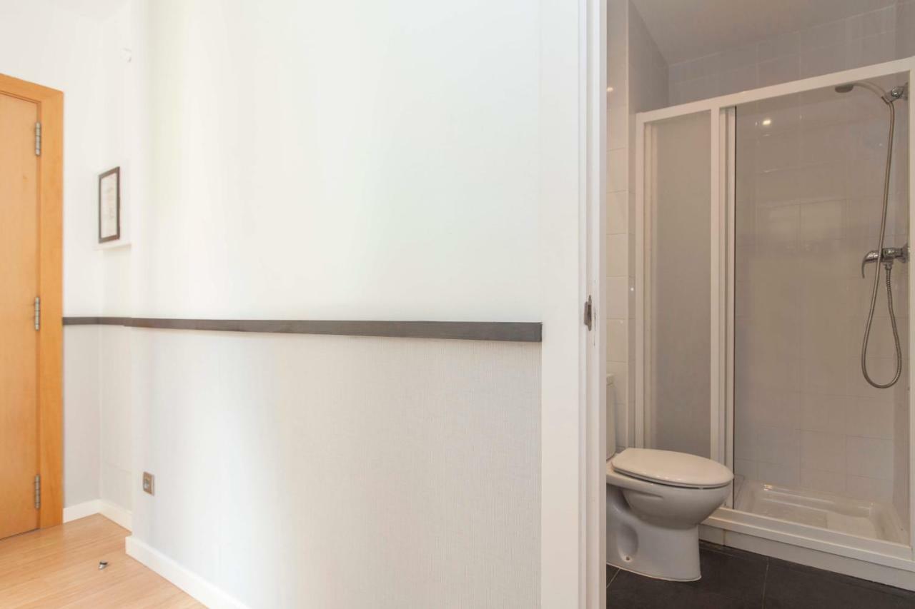 Short Stay Group Liceu Serviced Apartments บาร์เซโลนา ภายนอก รูปภาพ
